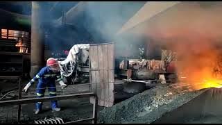 pekerja smelter PT IWIP