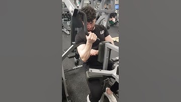 Single Arm Reverse Grip Pulldowns - Hammer Strength