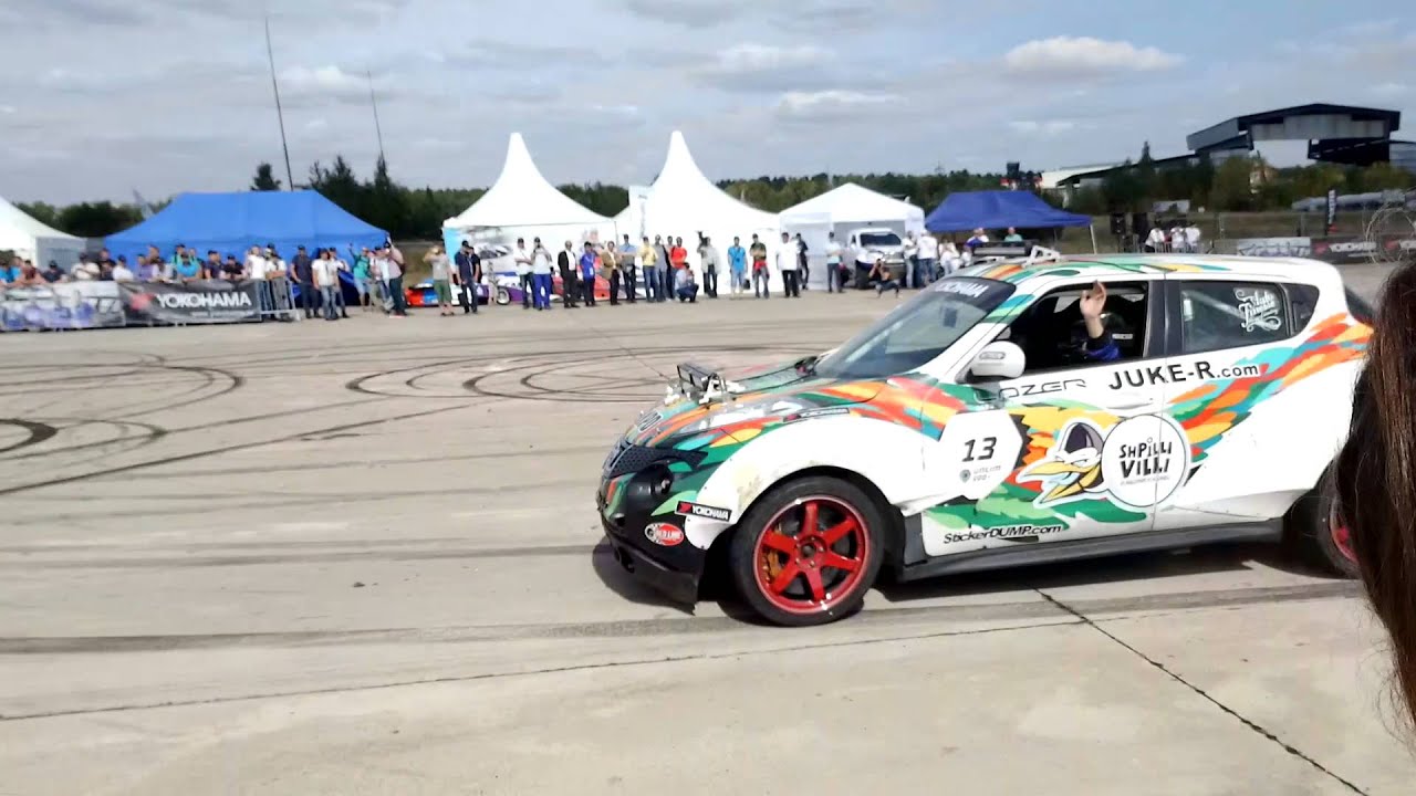 Street racing Nissan Juke 800 horsepower. Стритрейсинг ниссан жук 800 ...