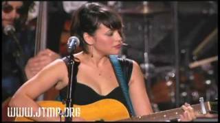 MusiCares 2010 Artist of the Year - Neil Young - Norah Jones - \\