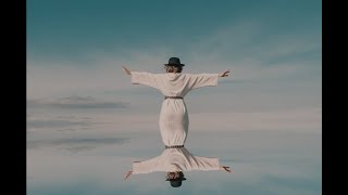 Alexandra Robea - Un Infinit Official Video