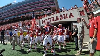 NU FOOTBALL PUMP UP 2016-2017