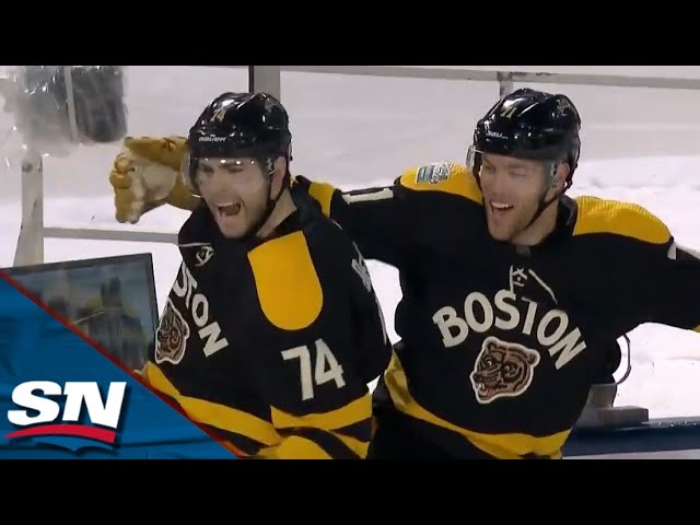 DeBrusk scores 2 in 3rd, Bruins beat Pens in Winter Classic