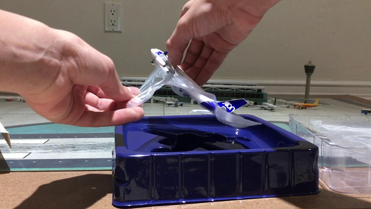 Gemini Jets Joon A340-300 1:400 Scale Model Unboxing 