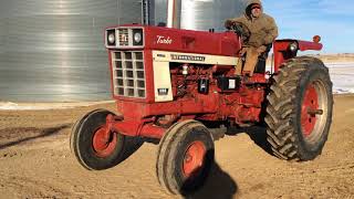 1972 IH 1066 - March 28, 2018 Big Iron Auction