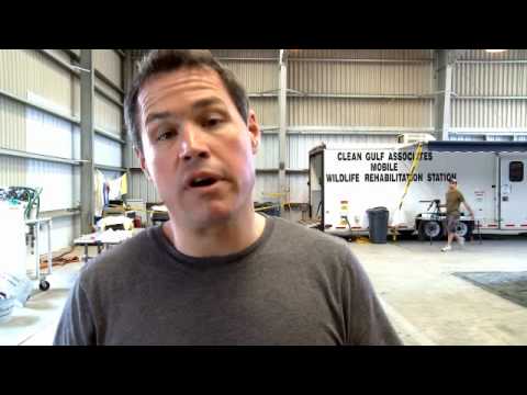 Jeff Corwin Assesses Oil Spill Damage for the WA2S