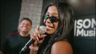 Dame un grrr - Thay Oliveira Part. Petter Ferraz (Official Vídeo)