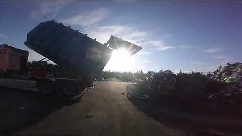 Europress EPC waste compactor - emptying