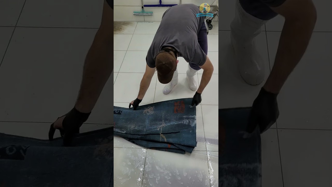 Cleaning satisfies the old muddy carpet