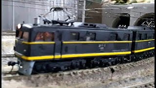 EH10 と EF15が 架線集電で競演 国鉄時代貨物 夢鉄道JUR