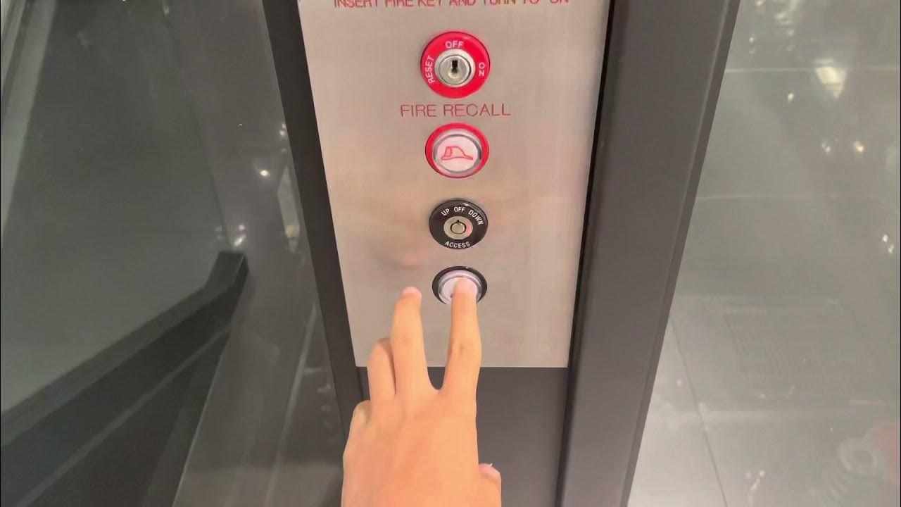 Elevator At Zara Del Amo Fashion Center a Simon Mall Torrance