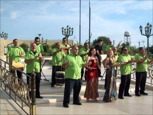Compadres del Exito - La Gran Brisa