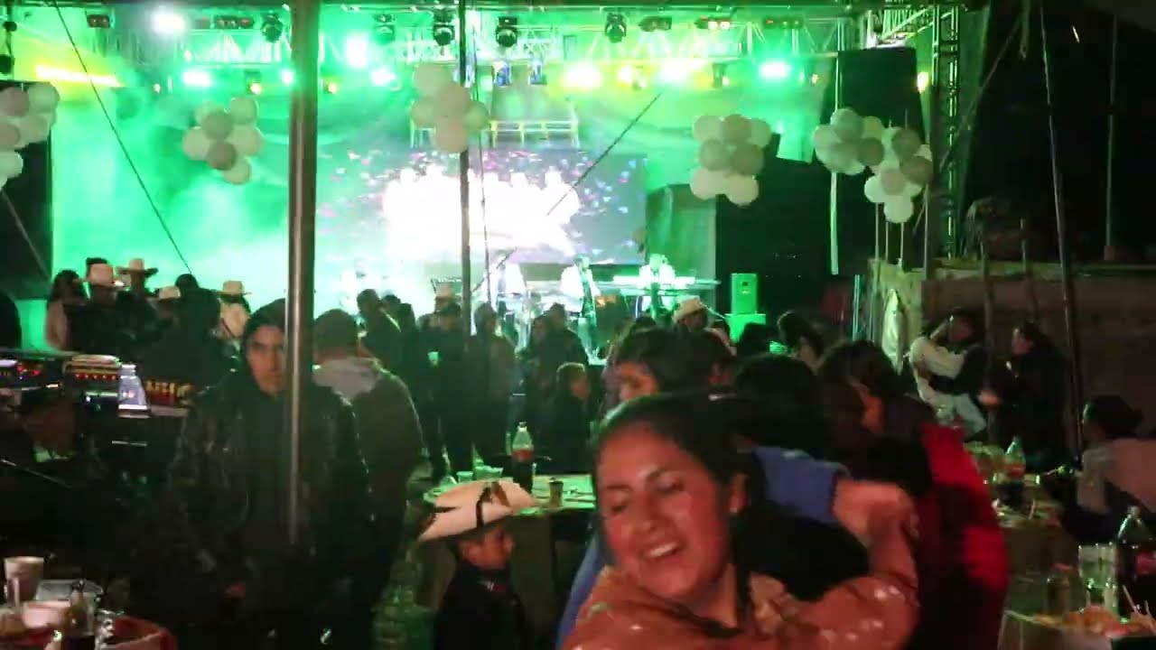 Así se vive el Mandilón en las bodas | Grupo Musical Loma Hermosa