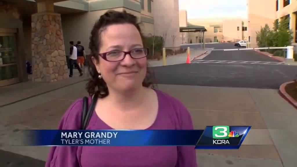 Sheriff's office: Teen falls 250 feet down Foresthill cliff