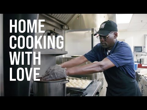 senior-living-food:-cooking-with-chef-rodney-scott