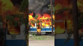 В Днепре на Ударников сгорел трамвайный вагон