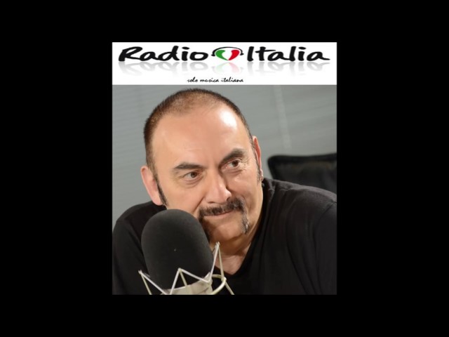 Pino Mango canta il Jingle di Radio Italia Solo Musica italiana class=