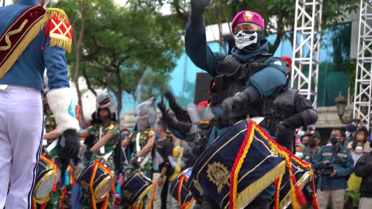 GS Gita Jala Taruna AAL Meriahkan Kirab Navy Day Hari Armada