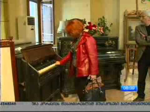 უნიკალური ავეჯისა და ხელოვნების ნიმუშების გამოფენა