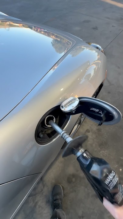 How Much Does It Cost To Fill Up A 2016 Porsche GT4 carreview fillup how-much-does-it-cost-to-fill-up-a-2016-porsche-gt4-carreview-fillup