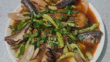 Cá Dứa Kho Cá Mòi Cùng Rau Củ Ngon Lạ Miệng