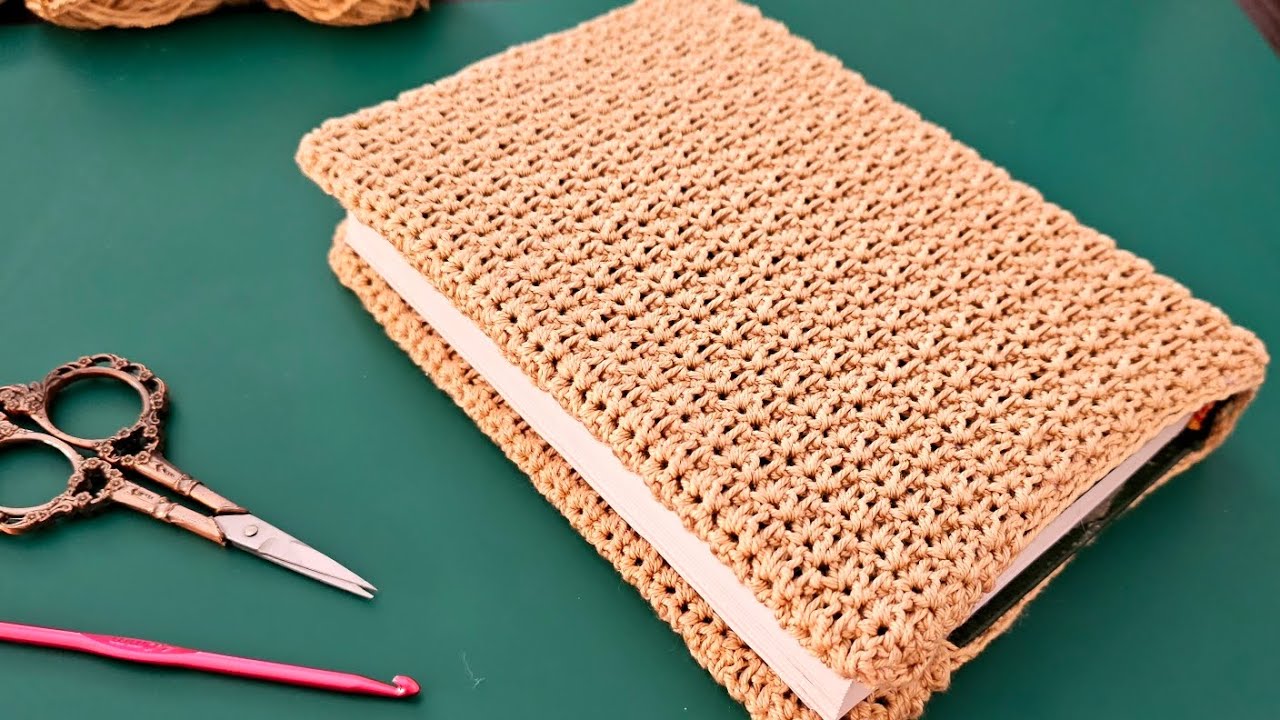كروشيه غلاف للمصحف الكريم بغرزة مميزة للمبتدئات / تلبيسة كتاب كروشي / crochet book cover