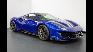 Ferrari pista- blu electrico. -