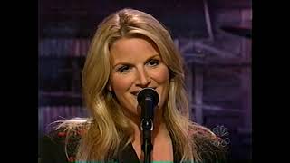 Watch Trisha Yearwood That Aint The Way I Heard It video