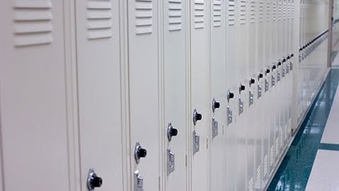 THE 1000 LOCKERS RIDDLE