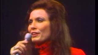 Watch Loretta Lynn God Bless America Again video