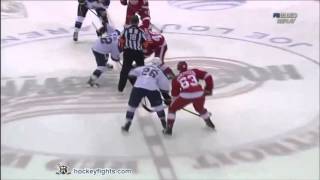 Hockeyfighters.cz  BJ Crombeen vs Mike Commodore.wmv