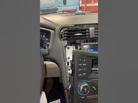 Ford fusion radio sound not working (bad receiver ) - YouTube