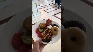 I Spent a 12-Hour Dubai Layover at a LUXURY Hotel for $50 #dubai #luxury #layover