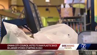 Omaha City Council votes to ban plastic bags