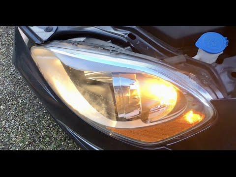 Volvo XC60 Guide to removing headlamp and replacing the bulbs.