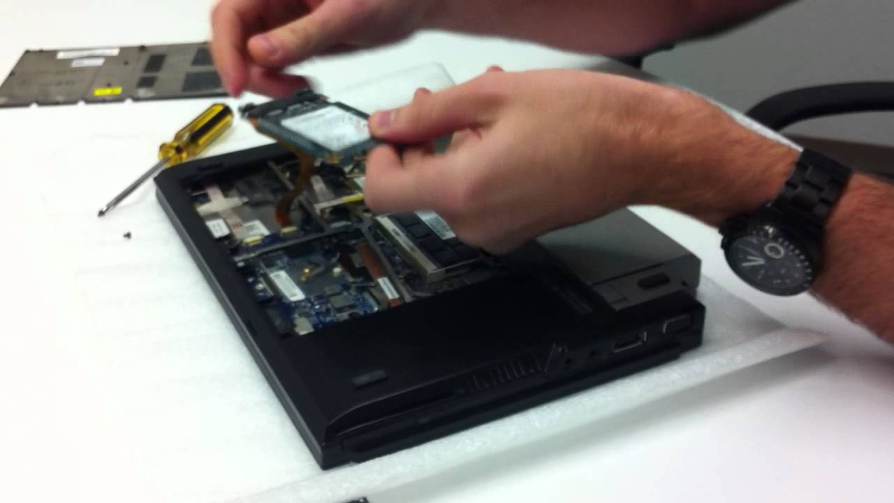 mimic server Well educated How to Replace Hard Drive in Lattitude E4200 - YouTube