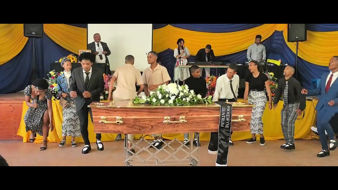 Phillipina Jacoba Tobin (Ma Piena) Funeral ; N.P.S Jeug: God sal self die trane af droog