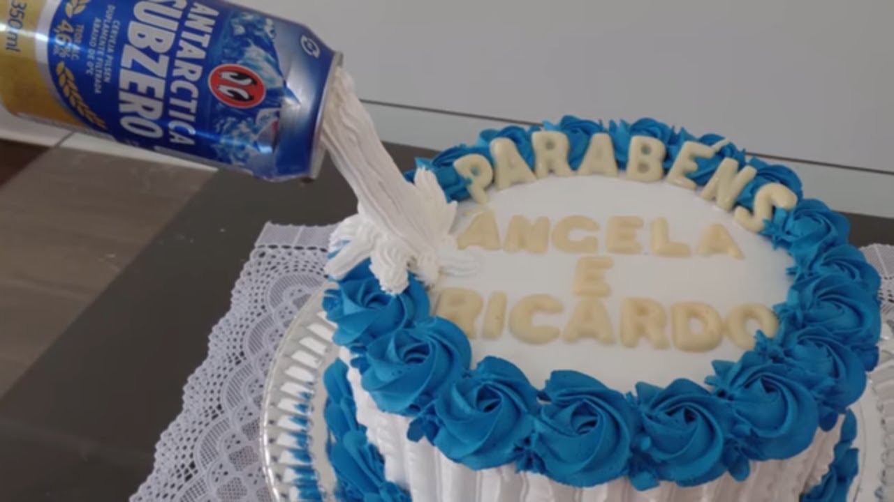 Featured image of post Imagem De Bolo De Aniversário De Cerveja : O crédito não é obrigatório, mas a vinculação é muito apreciada e permite que os autores de imagem ganhem exposição.