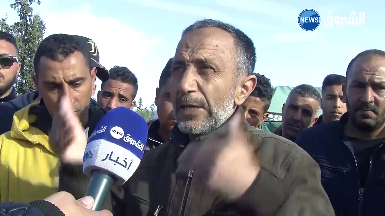 سكان بلدية سيدي خالد بسيدي بلعباس يغلقون الطريق