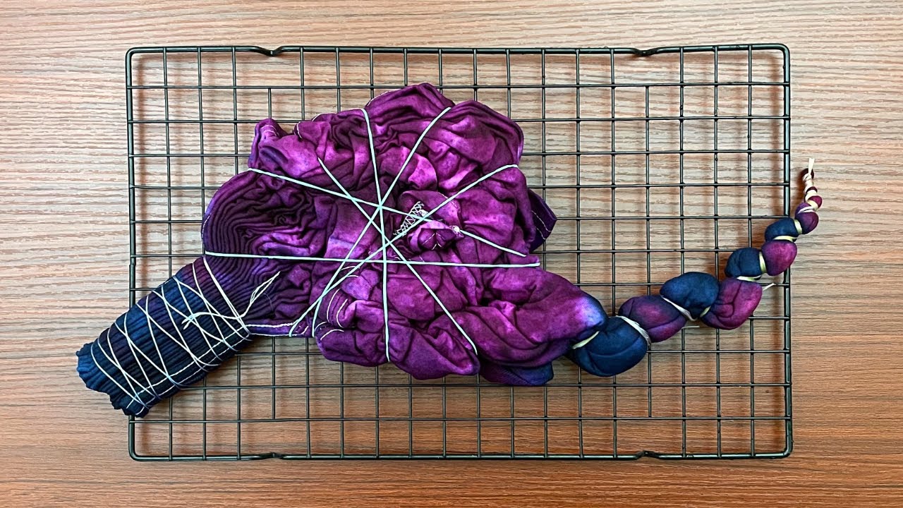 Tie-dye pattern : Magenta Mandala & Spine (Hot Water Irrigation Technique)