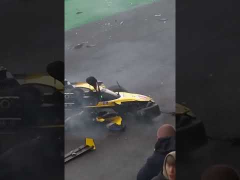🏎 Énorme crash, cette Cadillac finit détruite #shortsvideo #shorts
