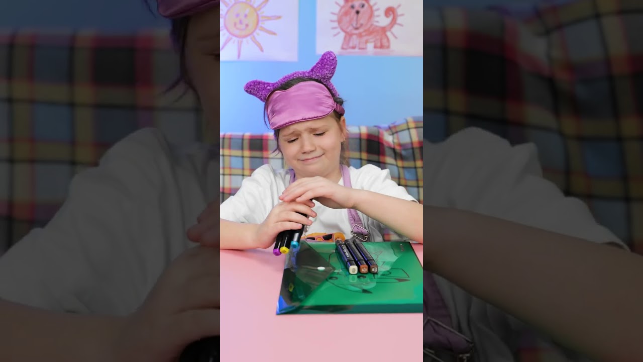 Epic Blindfolded Drawing Duel: Daddy vs Daughter! 🎨✨