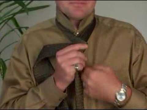 How to Tie a Tie: The Four in Hand