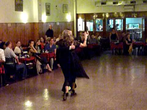 Ana Maria SCHAPIRA & Claudio RUBERTI dansent PASIO...