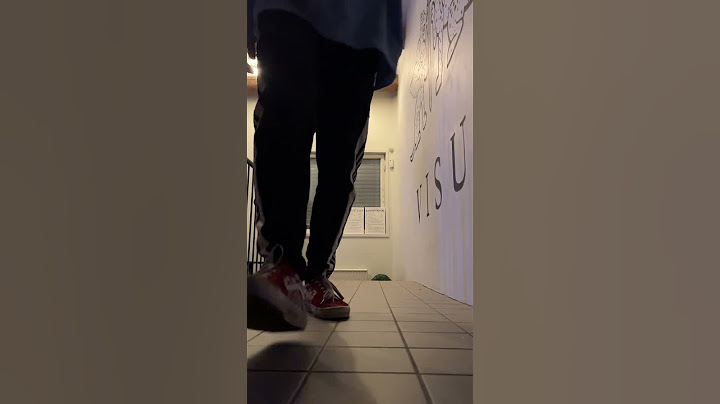 LEWA HYPÄÄSI IKKUNASTA😱 #shorts