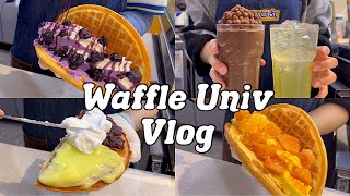 4k·sub)🤔Custard cream? Red bean? Problem solved at Waffle University..🤭/Café Vlog/Waffle & Beverage