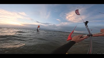 Schellinkhout kitesurfen in lekker weer op de SpaceX Duotone Rebel SLS & Reedin Supermodel
