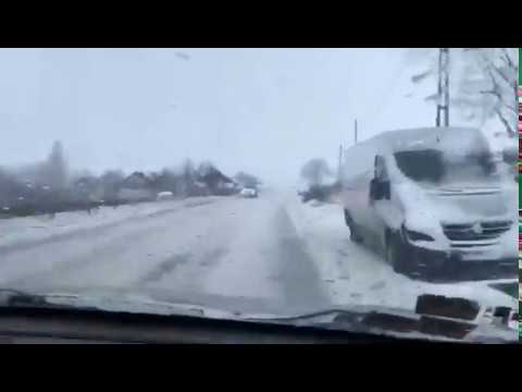 Circulație în Suceava după ninsori