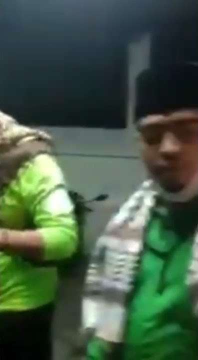 Gus YUSUF Prambanan//memberi kaos Macul langit untuk kopril