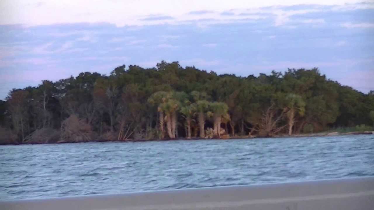 Beautifulhusky Adventures to Tybee Island and Savannah Georgia part 1 :3